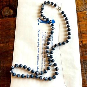 New necklace. Great condition